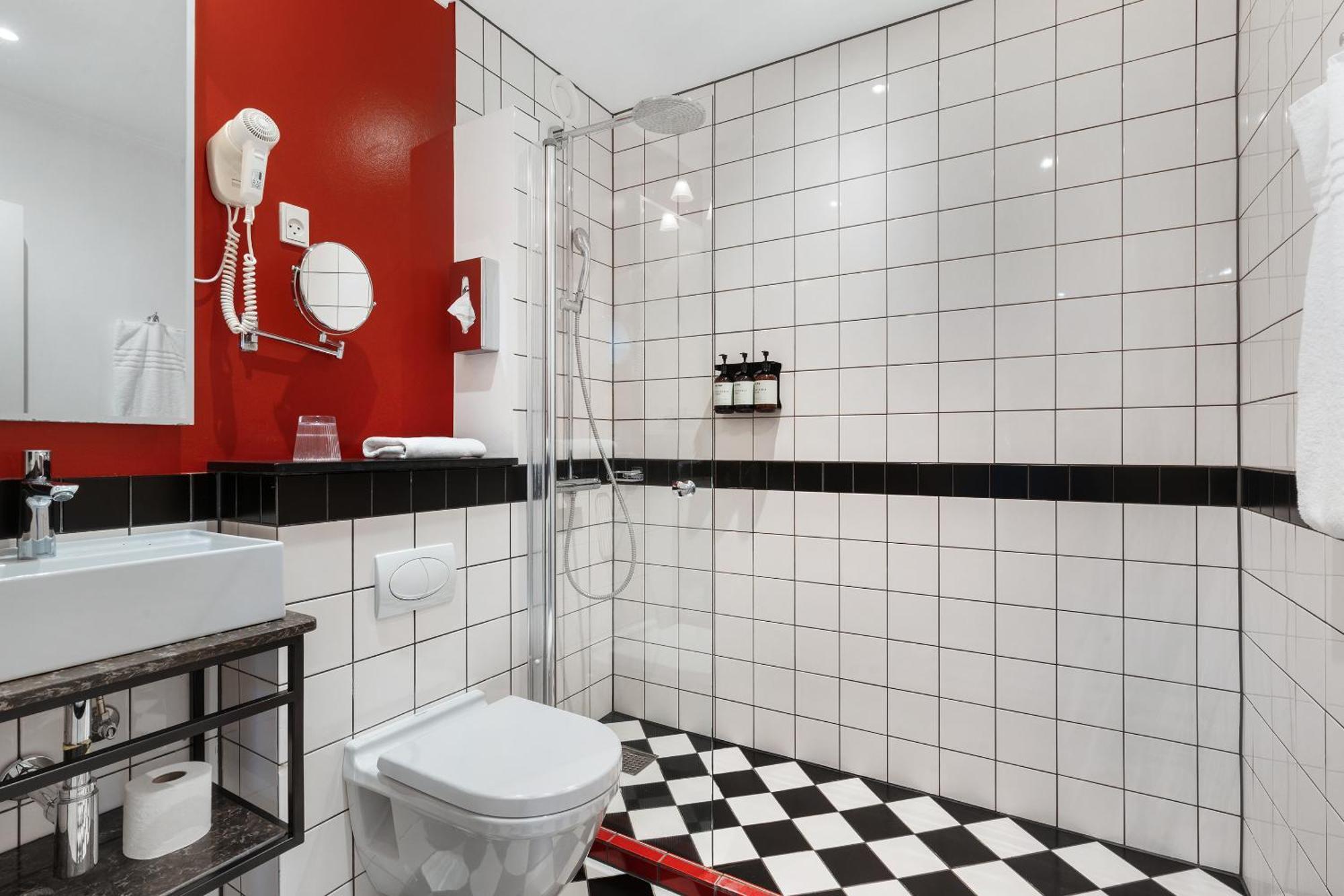 Classic Queen Room