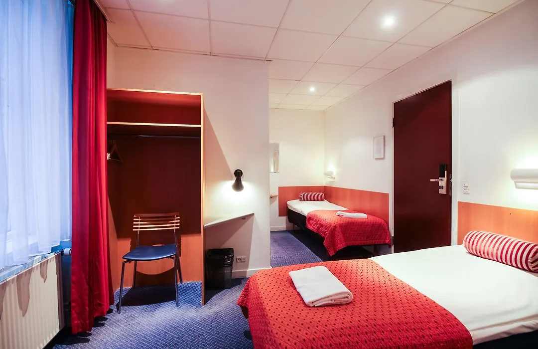 Go Hotel Saga-1